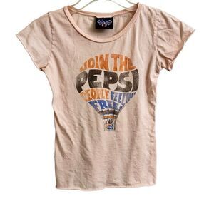 Junk Food Join The Pepsi People Feeling Free Hot Air Balloon Tee Pink Small
